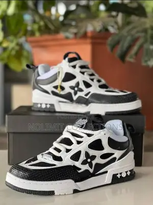 Louis Vuitton Trainers (Low Top)