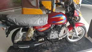 New Bajaj Boxer 125 2024 Red