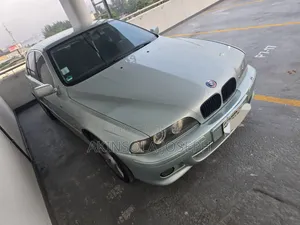 BMW 520i 2003 Green