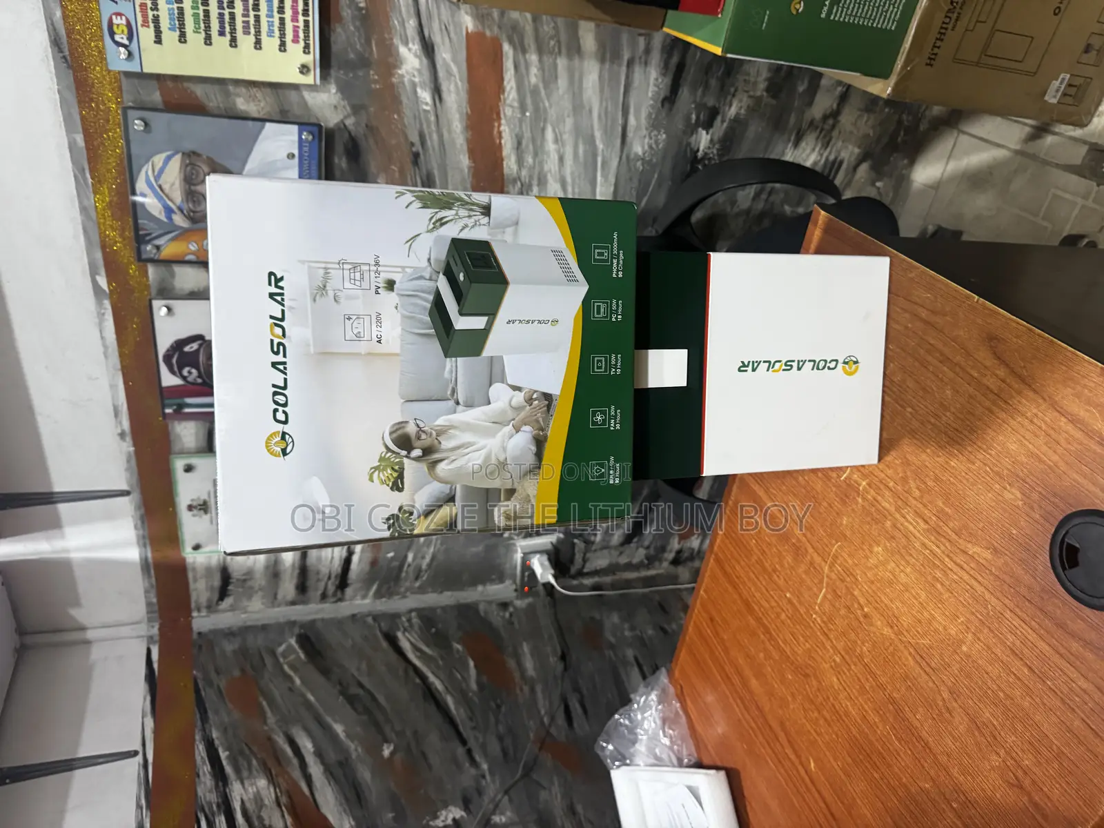 1khw Cola Solar Lithium Battery Solar Power Station