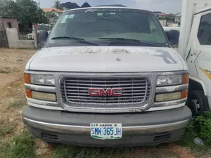 GMC 4500 2003 White