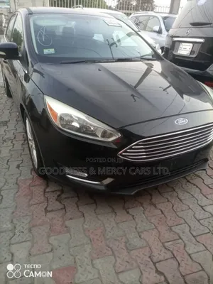 Ford Focus Titanium Sedan FWD (2.0L 4cyl 6A) 2016 Black