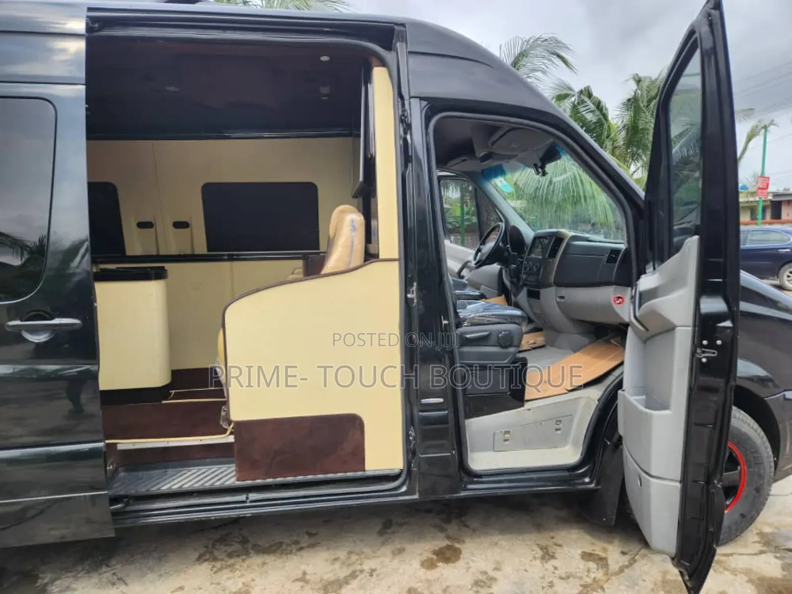 Mercedes-Benz Sprinter 2013 Black