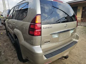 Lexus GX 470 Sport Utility 2006 Gold