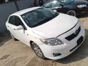 Toyota Corolla 2008 White