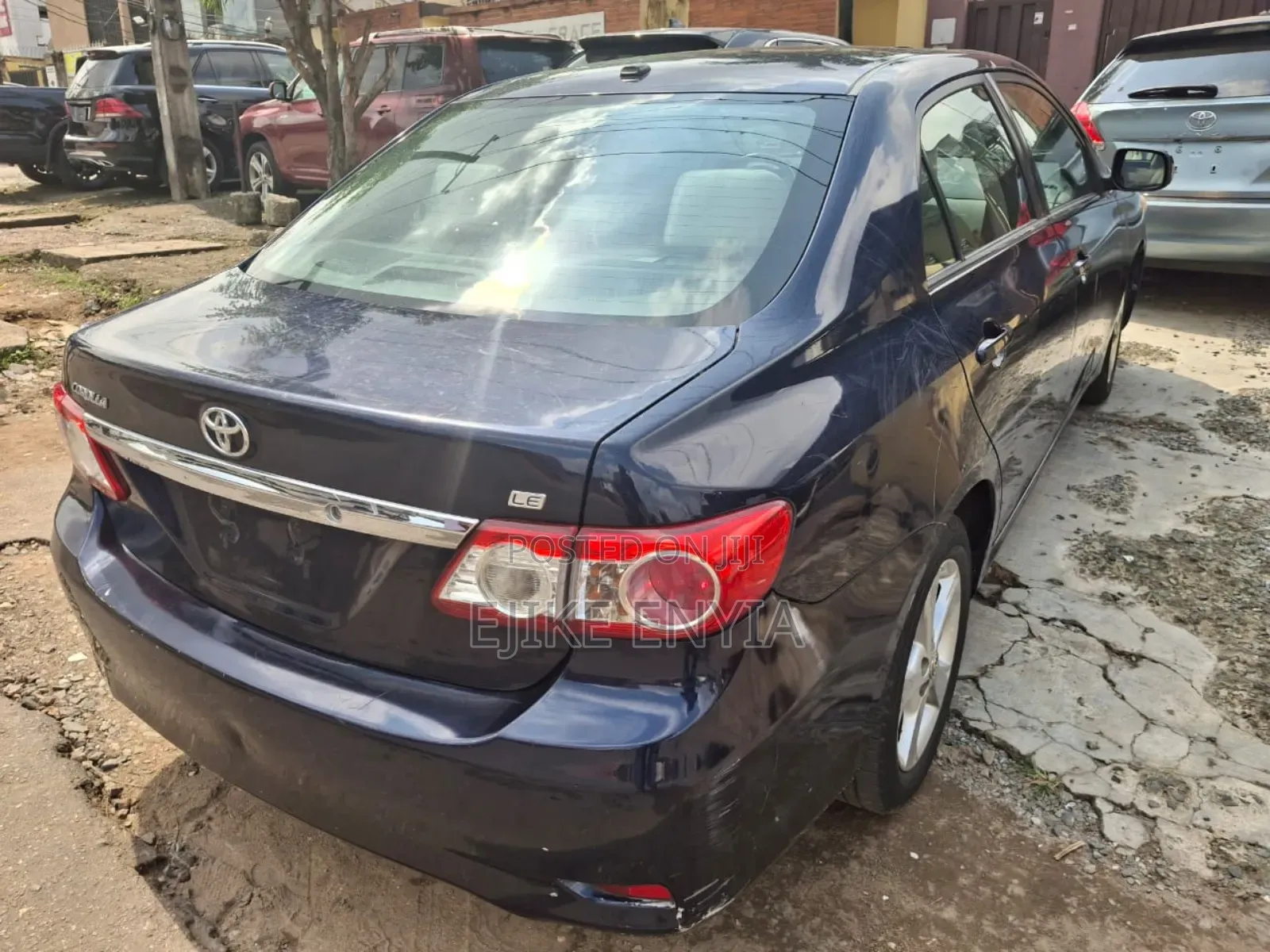 2013 Toyota Corolla LE 4dr Sedan (1.8L 4cyl 4A)