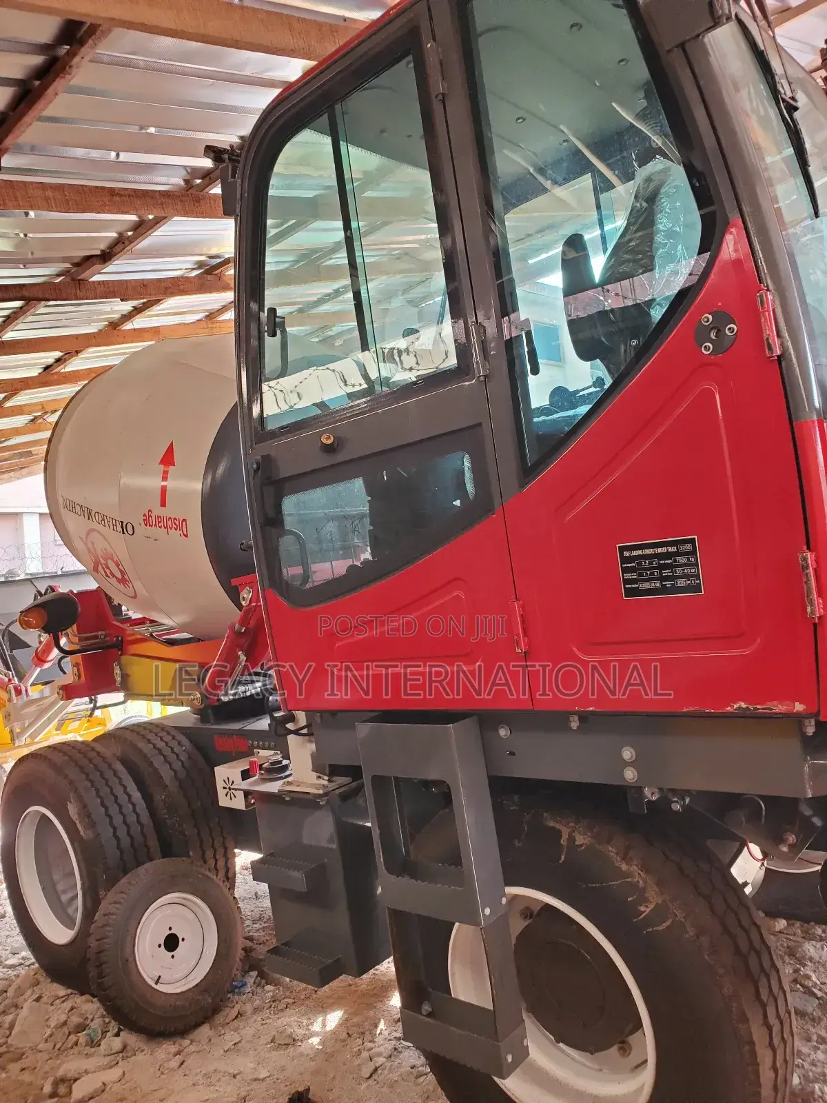 Mobile Self Loader Concrete Mixer 3.2cubic