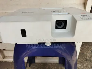 Maxell Projector