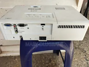 Maxell Projector