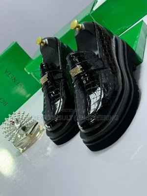 Bottega Veneta Original Double Shoe in Black and Brown Design