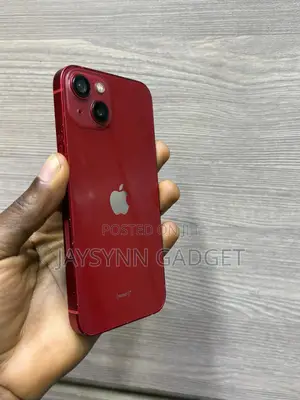 Apple iPhone 13 128 GB Red