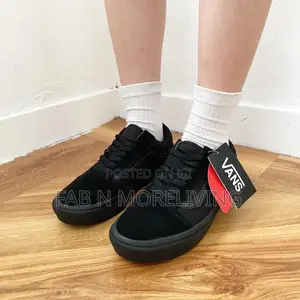Unisex Vans Black Sneakers