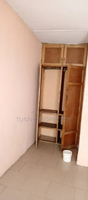4bdrm Block of Flats in Sunday Farm Estate, Mangoro for rent