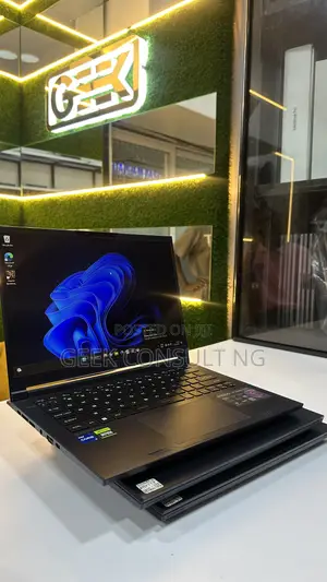Laptop MSI Stealth 14 Studio A13VF 64GB Intel Core i7 SSD 1T