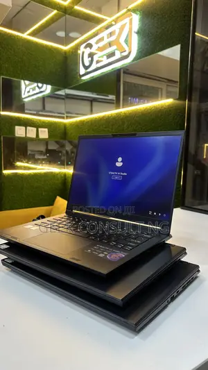 Laptop MSI Stealth 14 Studio A13VF 64GB Intel Core i7 SSD 1T