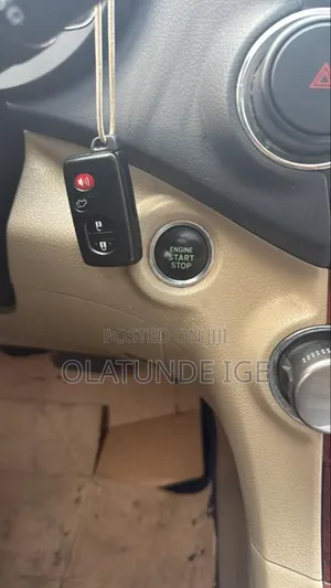 Toyota Highlander Limited 3.5l 4WD 2013 White