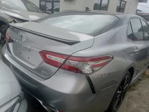 Toyota Camry XSE (2.5L 4cyl 8A) 2019 Gray