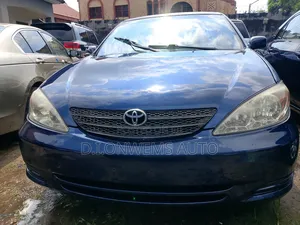 Toyota Camry LE 4dr Sedan (2.4L 4cyl 4A) 2004 Blue