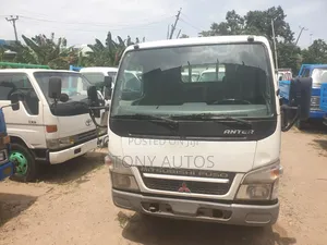 Mitsubishi Canter Tokunbo With Short Chassis