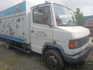 Mercedes Benz Ice Cream Cooling Van Truck Tokunbo