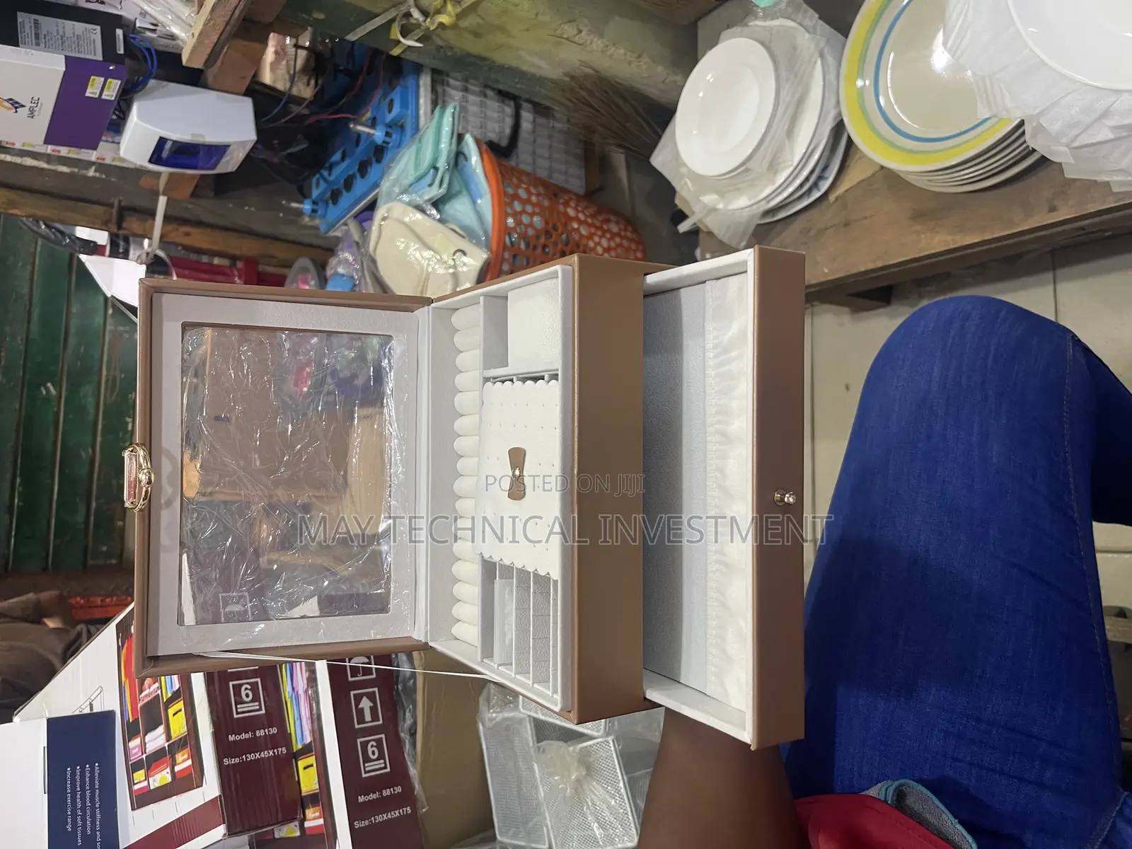 4 Steps Jewelry Organizer