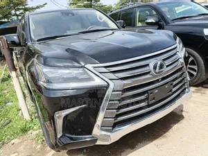 Lexus LX 2016 Black