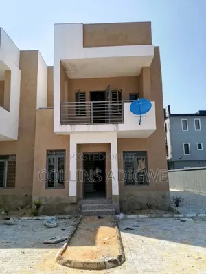 3bdrm Duplex in Orchid, Chevron for sale