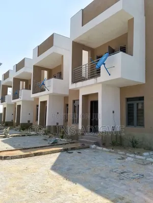 3bdrm Duplex in Orchid, Chevron for sale