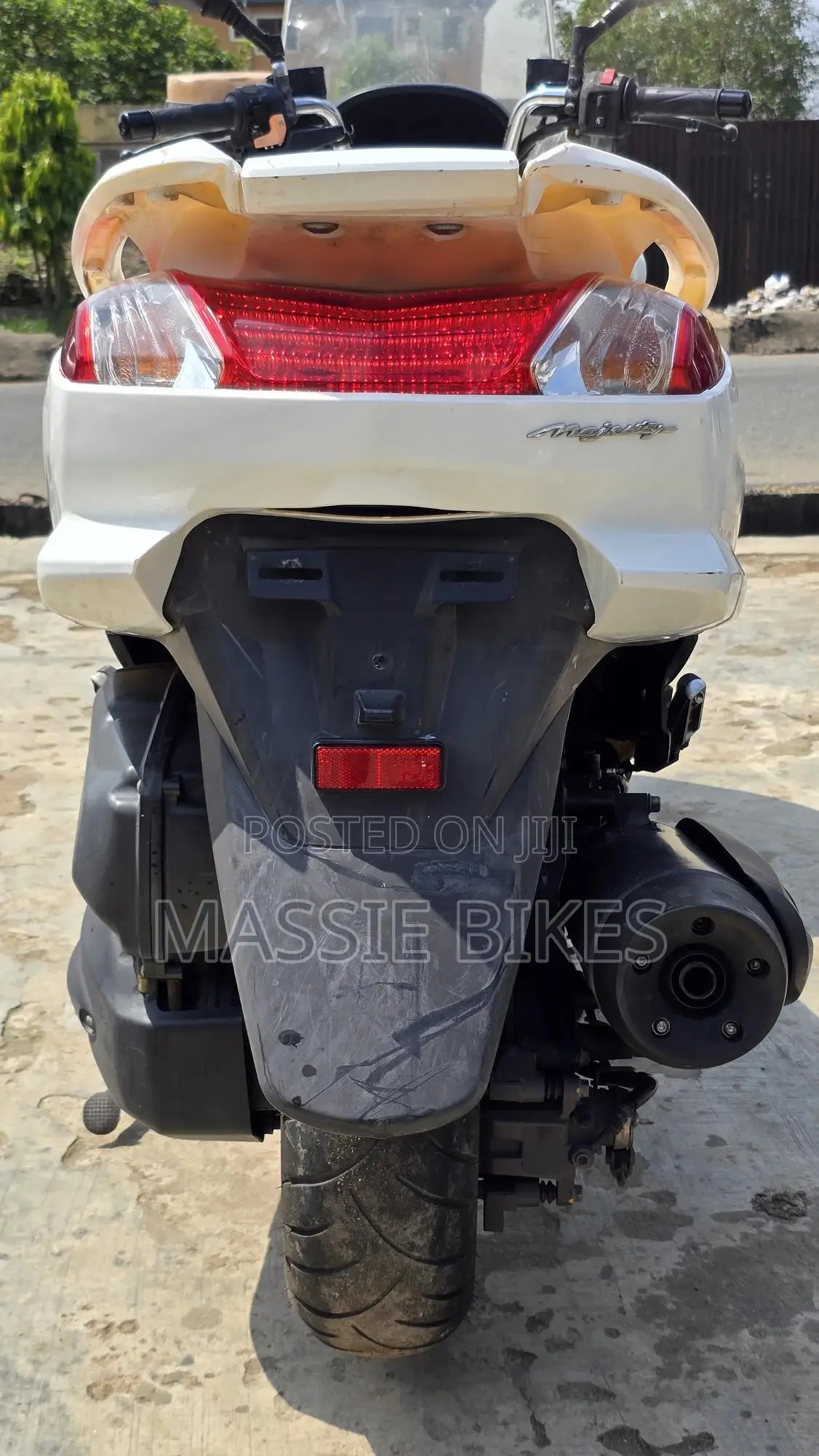 Yamaha Majesty 2018 White