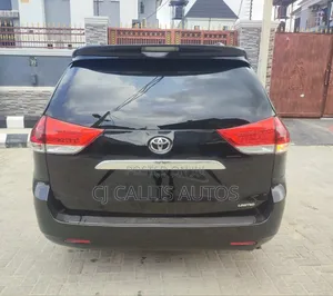 Toyota Sienna Limited AWD 7-Passenger 2013 Black