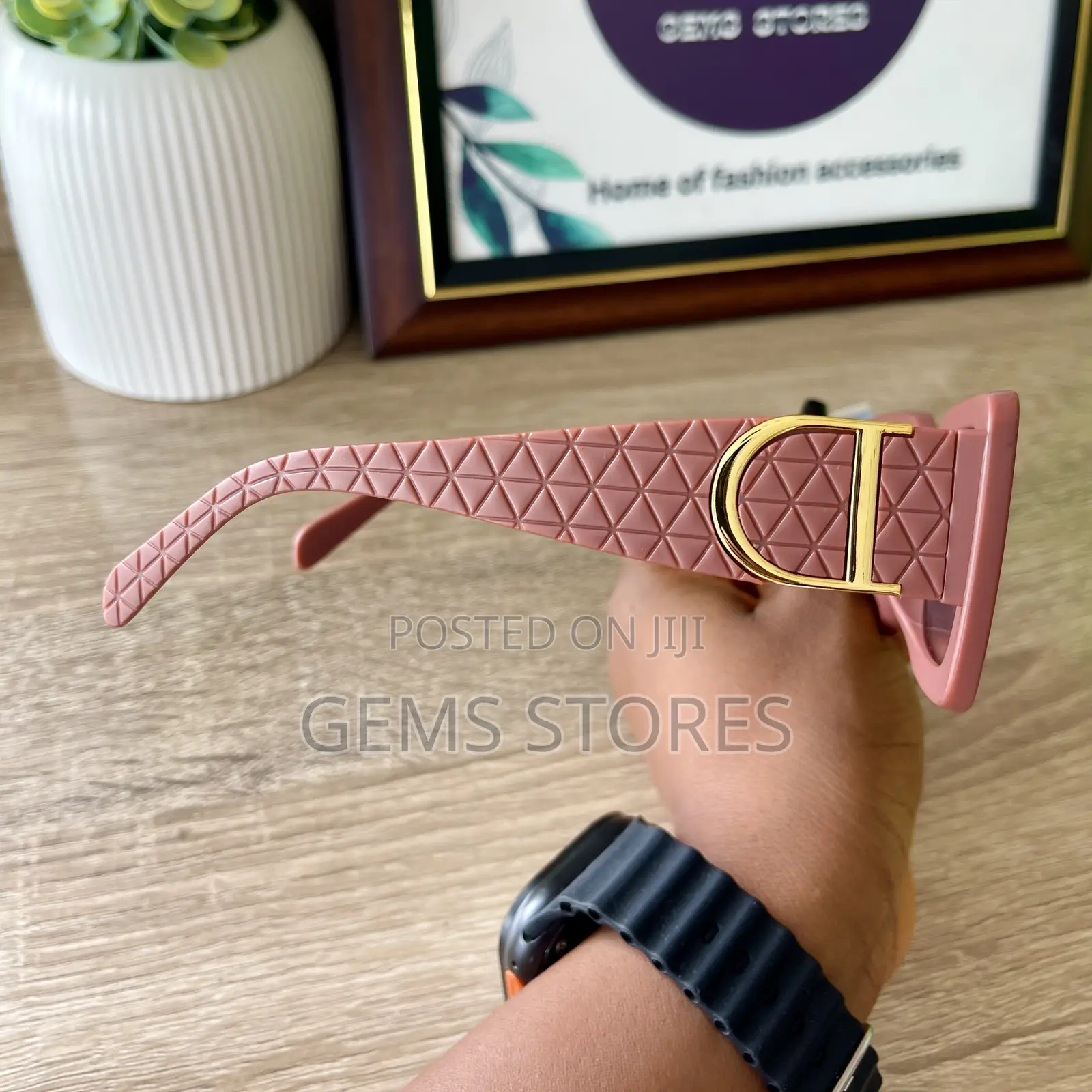 Chic Square Frame Sunglasses