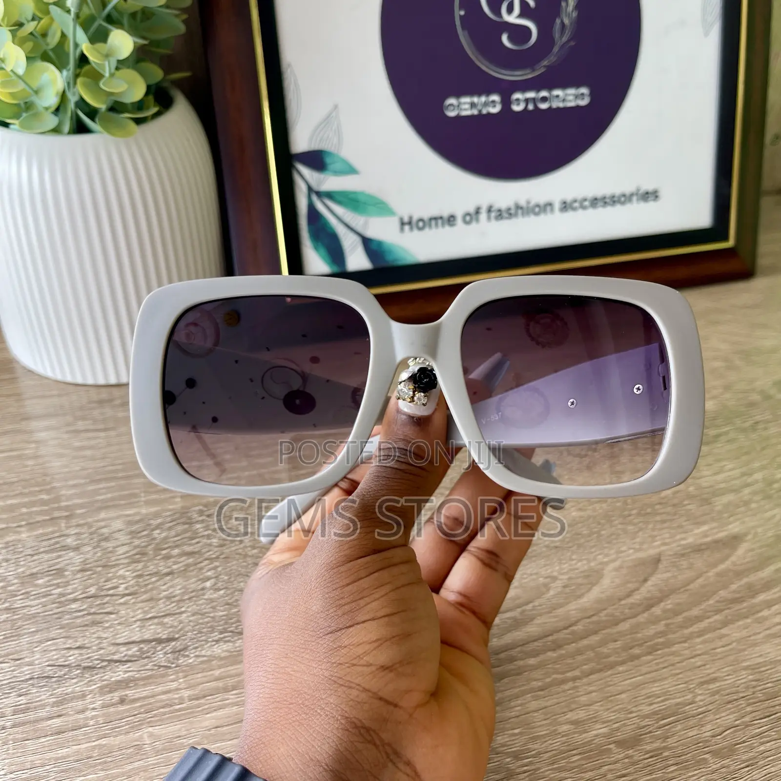 Chic Square Frame Sunglasses