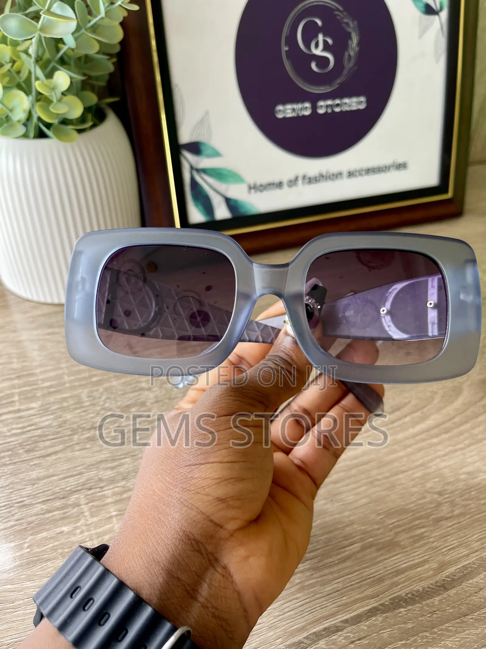 Chic Square Frame Sunglasses
