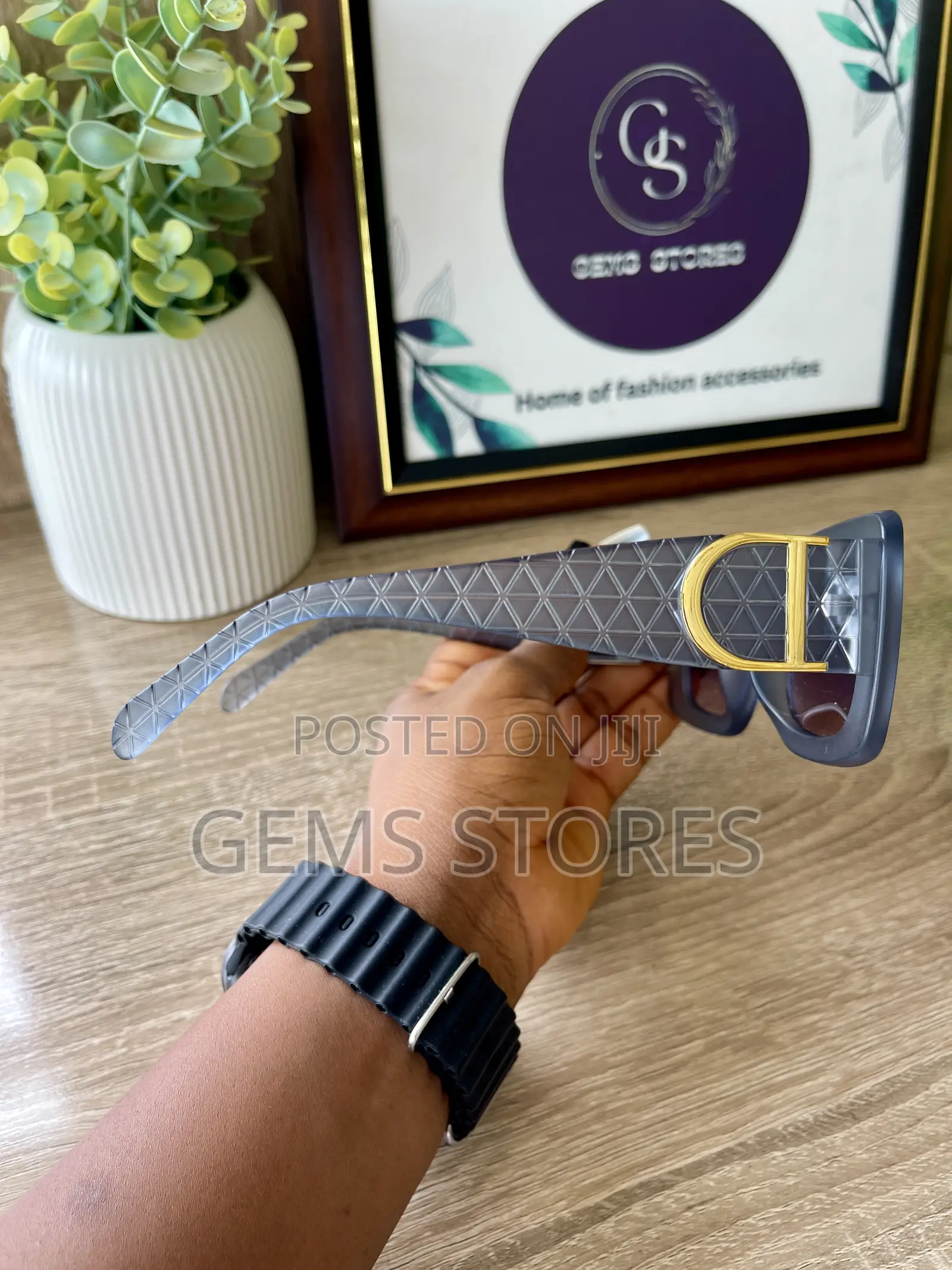Chic Square Frame Sunglasses