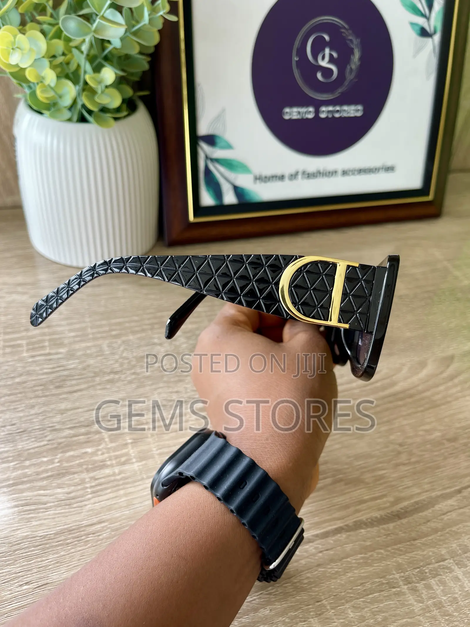 Chic Square Frame Sunglasses