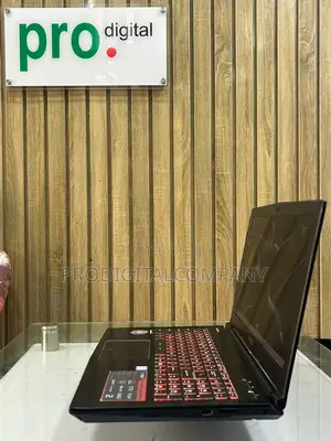 Laptop MSI GE62VR 7RF 16GB Intel Core i7 SSD 1T
