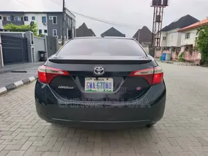 Toyota Corolla 2015 Black