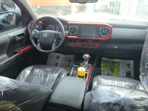 Toyota Tacoma Limited 2018 Gold