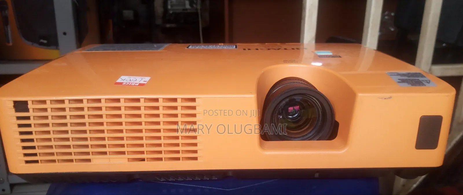 Hitachi Projector