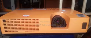 Hitachi Projector
