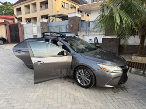 Toyota Camry 2016 Brown