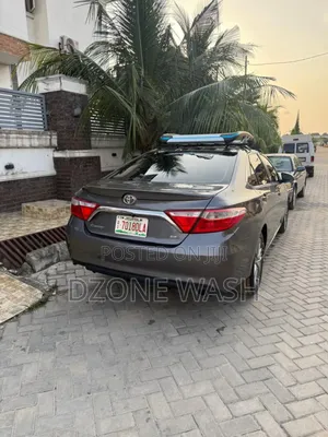 Toyota Camry 2016 Brown