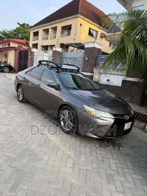 Toyota Camry 2016 Brown