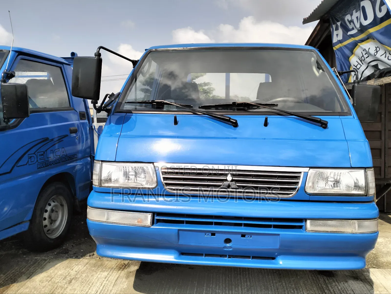 Mitsubishi Delica 2001 Blue