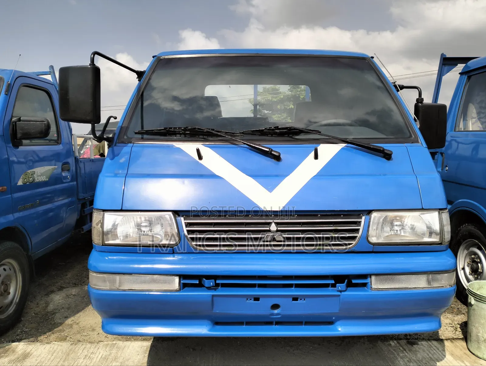 Mitsubishi Delica 2001 Blue