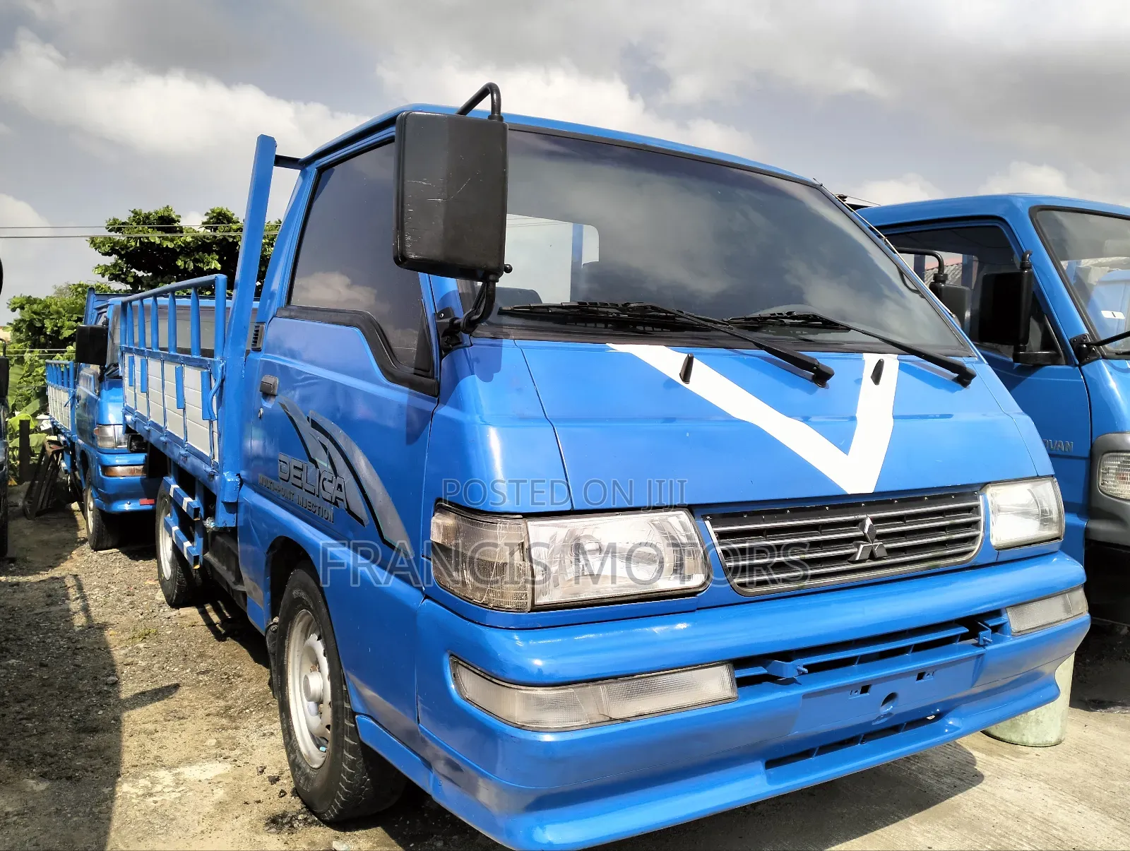Mitsubishi Delica 2001 Blue