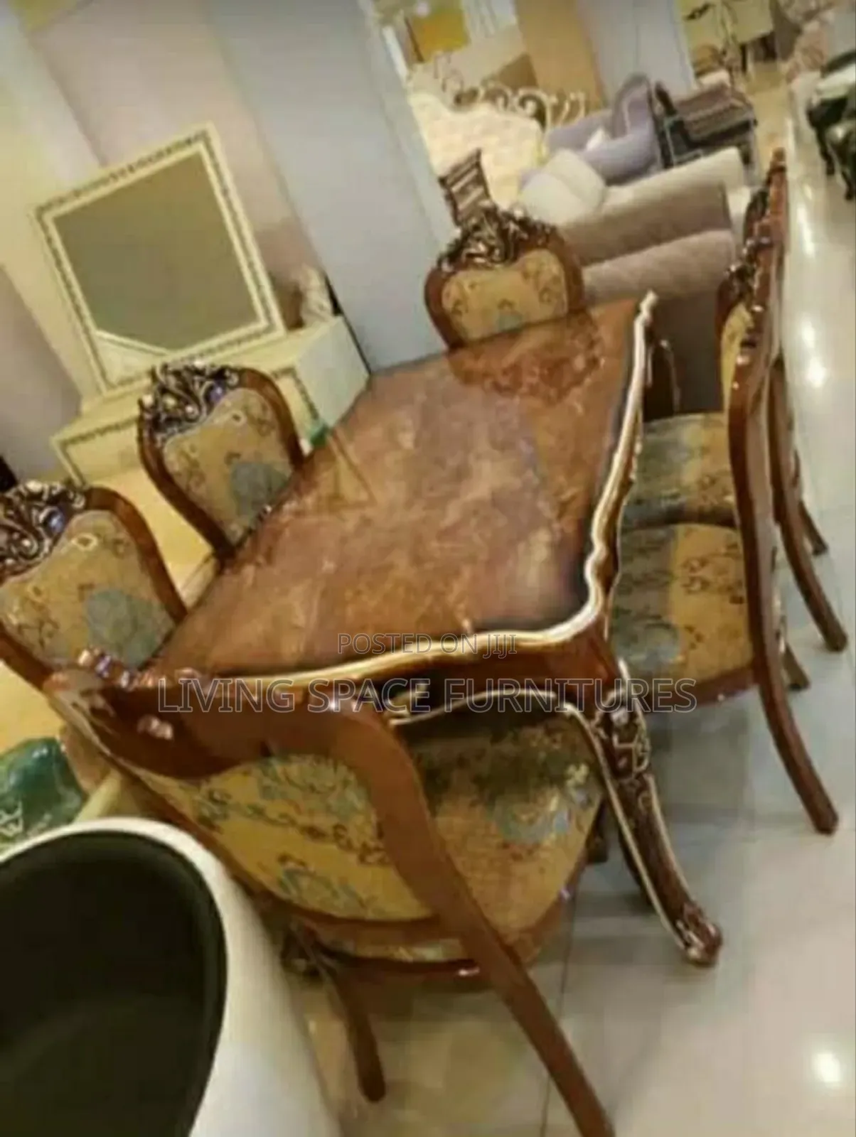 Exquisite Royal Dining Set By 6seaters
