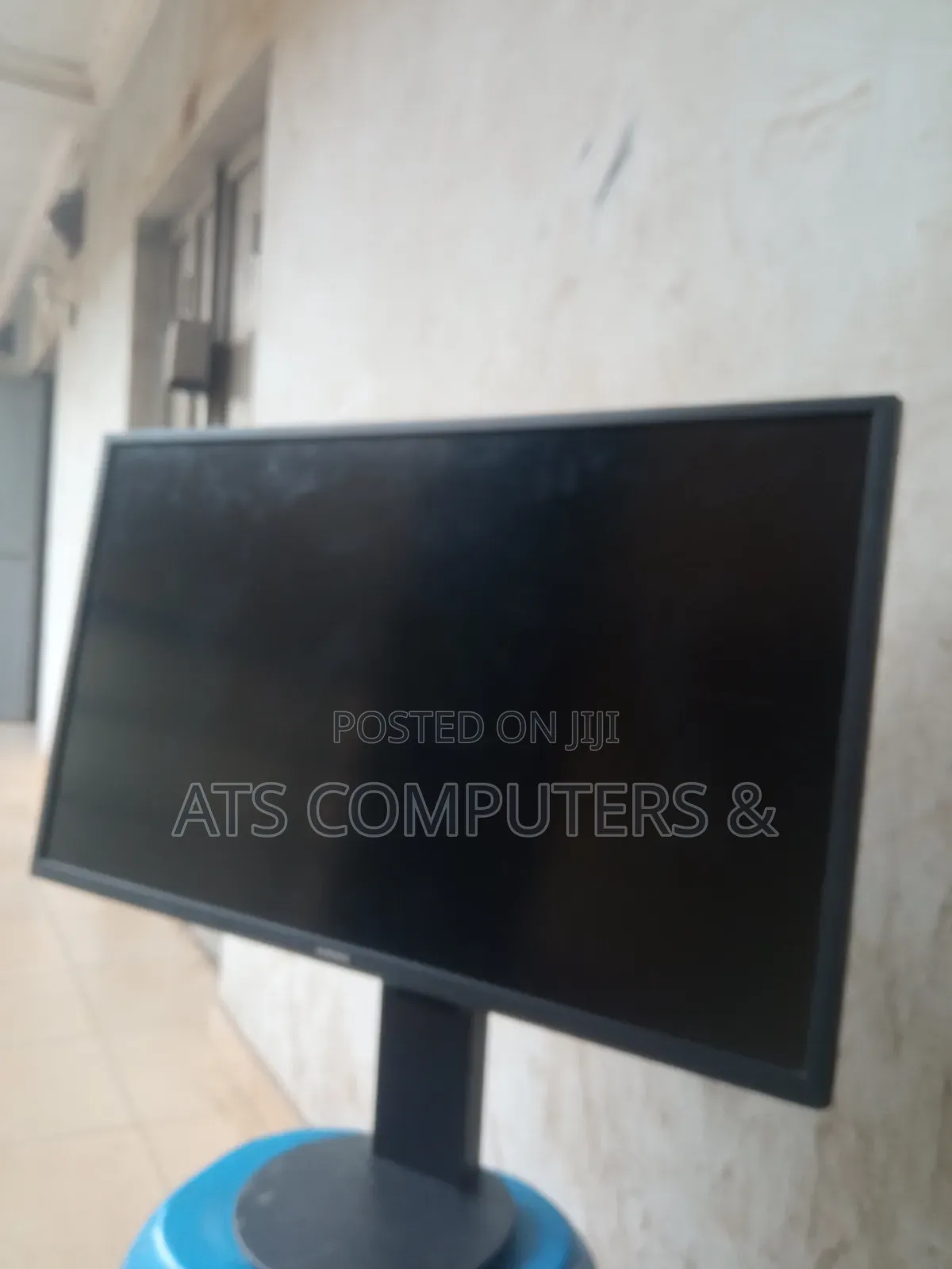 32 Inches Uhd Monitor
