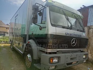 Mercedes Benz Truck