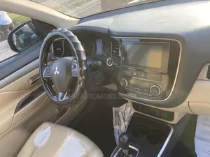 Mitsubishi Outlander 2017 Black